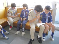 ���ޥ������Ȥ����ϡ��ǥ󥳡����Ȱ��˾�ʥϥ�ɥ֥å��β��ܤ�Ԥ��ޤ�����